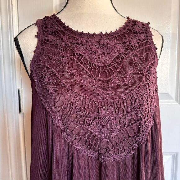 Altar'd State Women's Burgundy Shift Crotchet Dress, Size Small - Picture 1 of 8